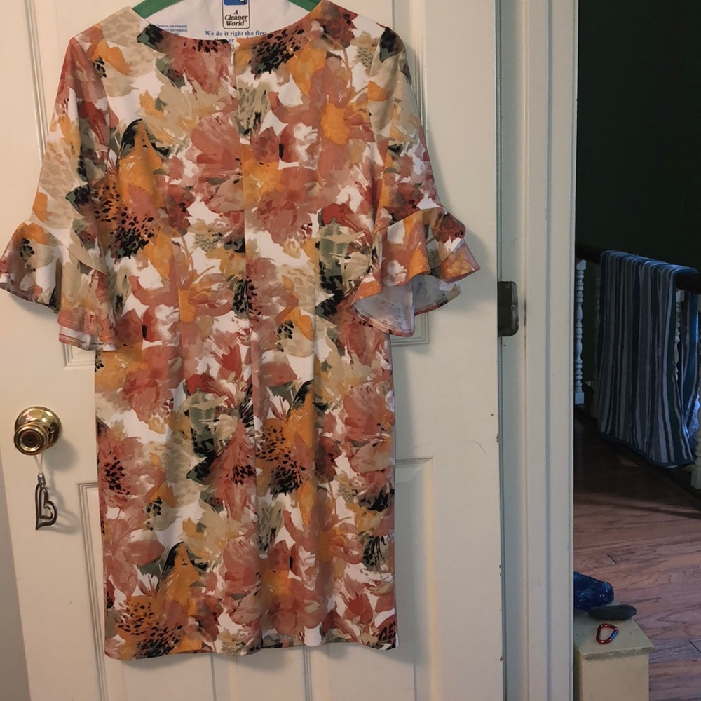 Dress - Picture 3 of 3